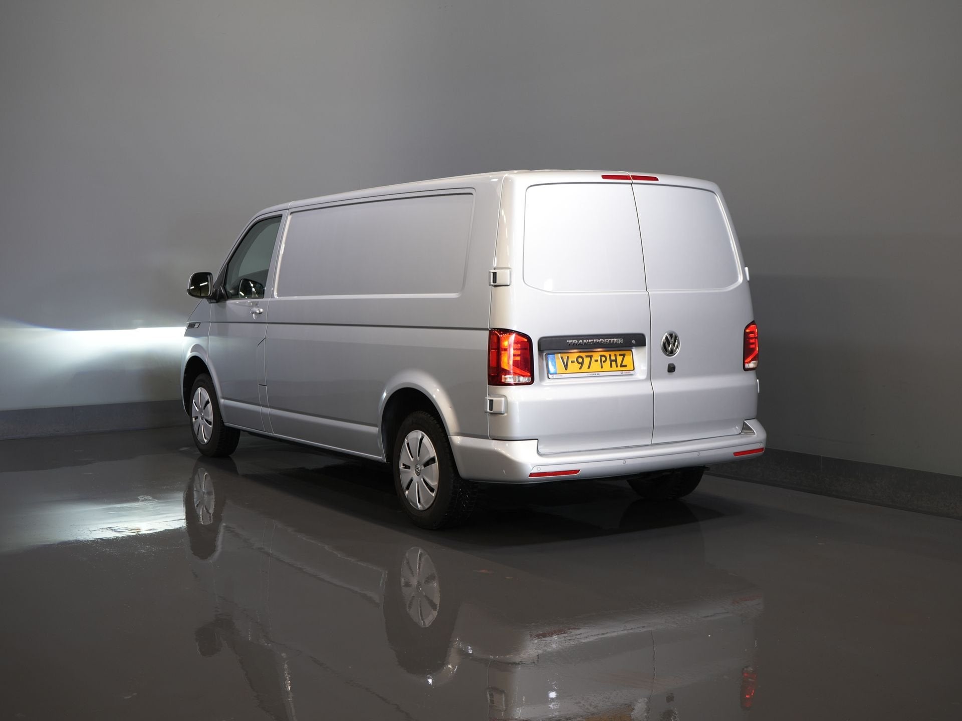 Volkswagen Transporter 2.0 TDI 150 pk DSG Aut. L2 LED/ Adapt, Stof, Gebruikt, 4 cilinders, 150 pk
