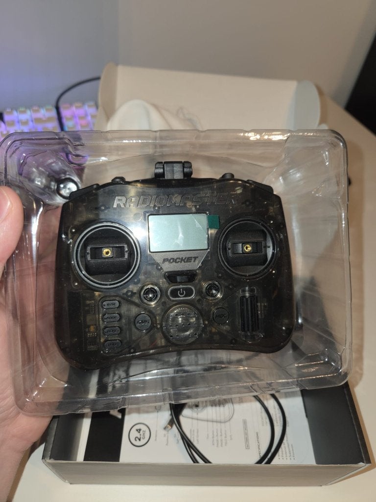RadioMaster Pocket - ELRS - Charcoal + lader + 2 batterijen, Overige merken, 5 tot 10 kilometer, Ophalen of Verzenden, Zo goed als nieuw
