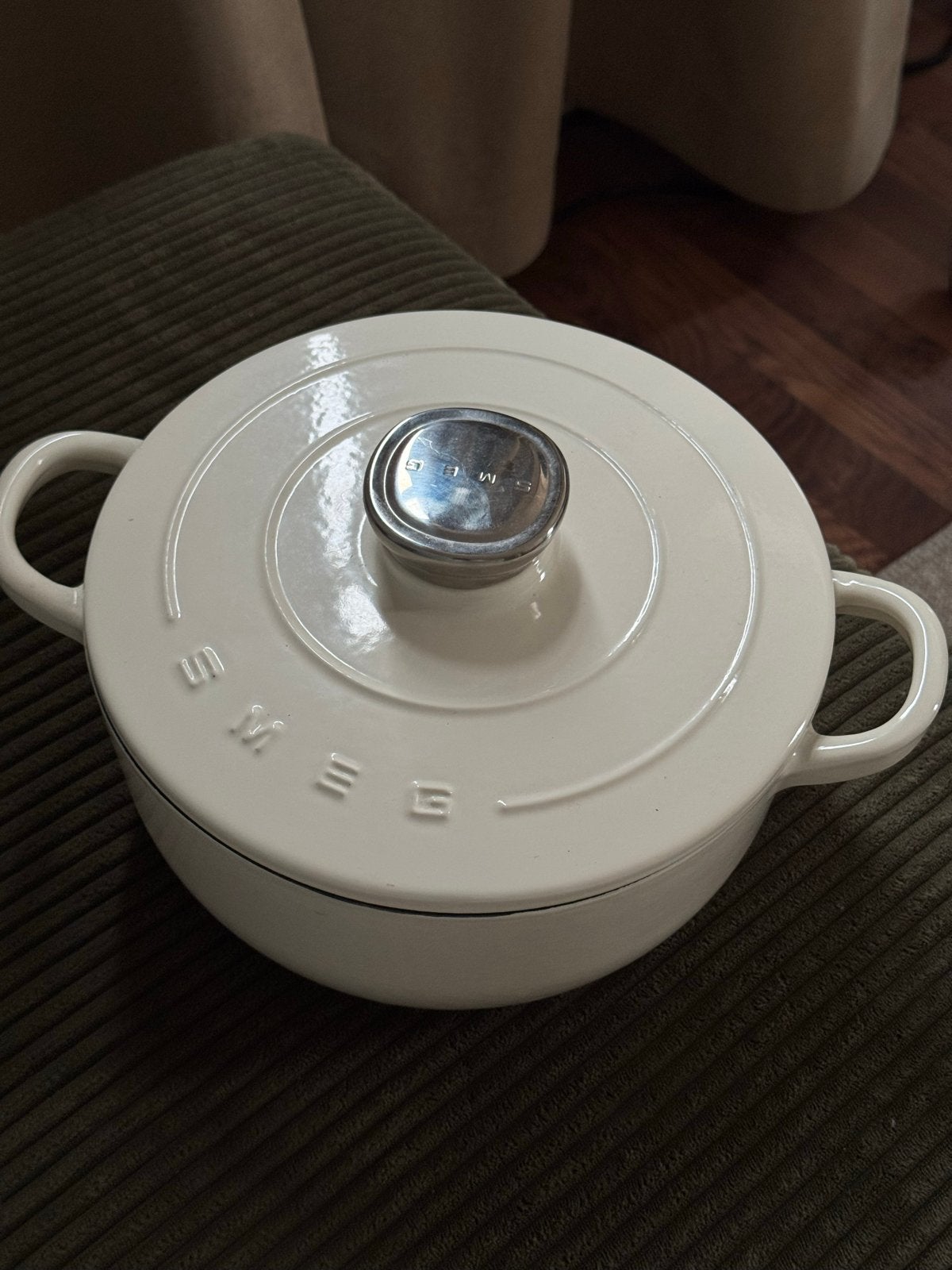 Smeg Gietijzeren Pan - Crème, Gebruikt, Gietijzer, Met deksel, Ophalen of Verzenden