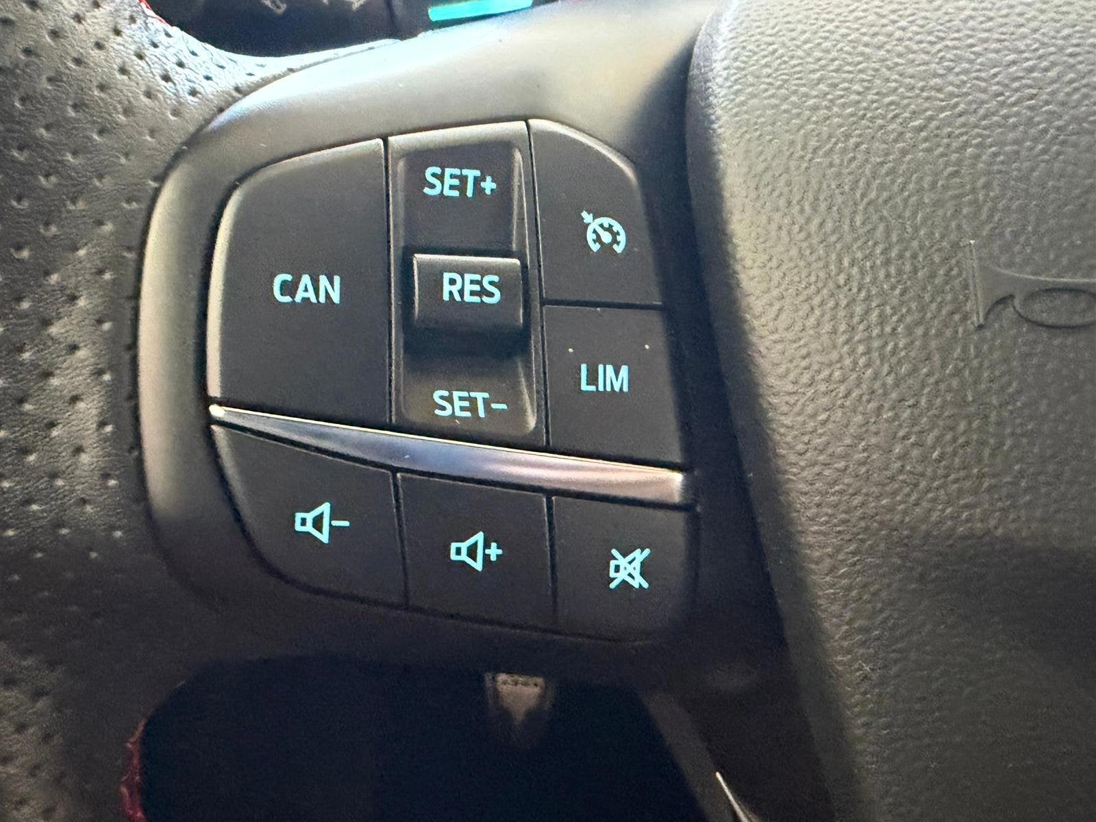 Foto 11 van Ford Fiesta 1.0 EcoBoost ST-Line X 140PK CARPLAY