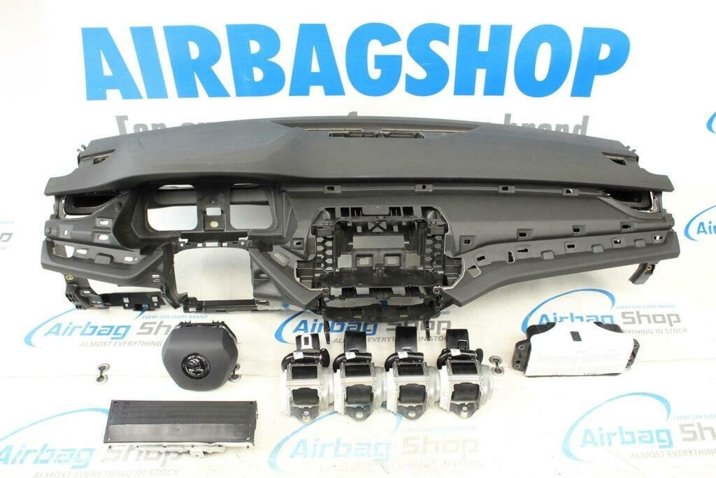 Airbag set - Dashboard zwart Skoda Octavia (2020-heden), Gebruikt, Ophalen of Verzenden