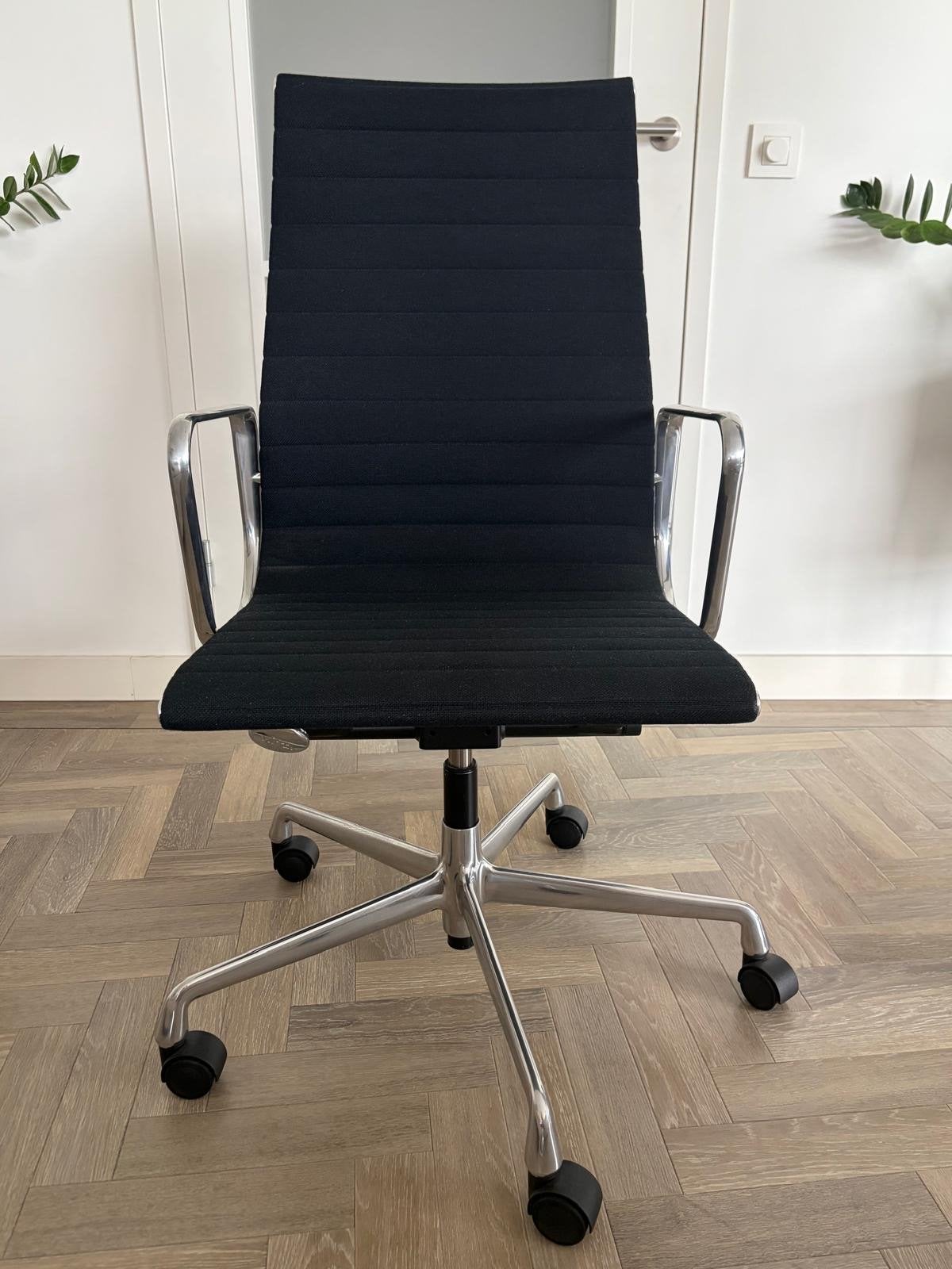 Originele Vitra EA 119 Bureaustoel - Zwart, Ophalen, Zwart, Zo goed als nieuw, Bureaustoel