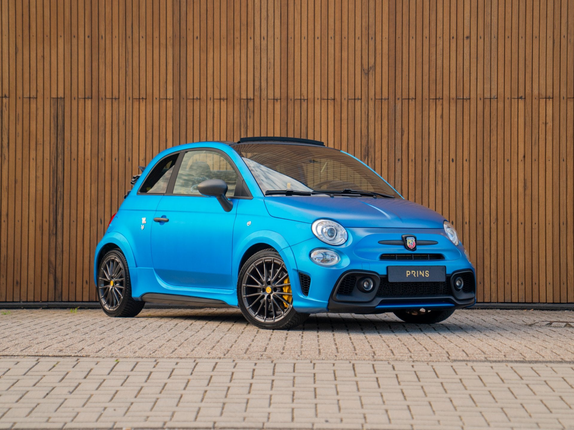 Abarth 595 C Competizione | Blu Rally matte (bj 2022), Auto's, Abarth, Voorwielaandrijving, Gebruikt, 4 cilinders, Cabriolet