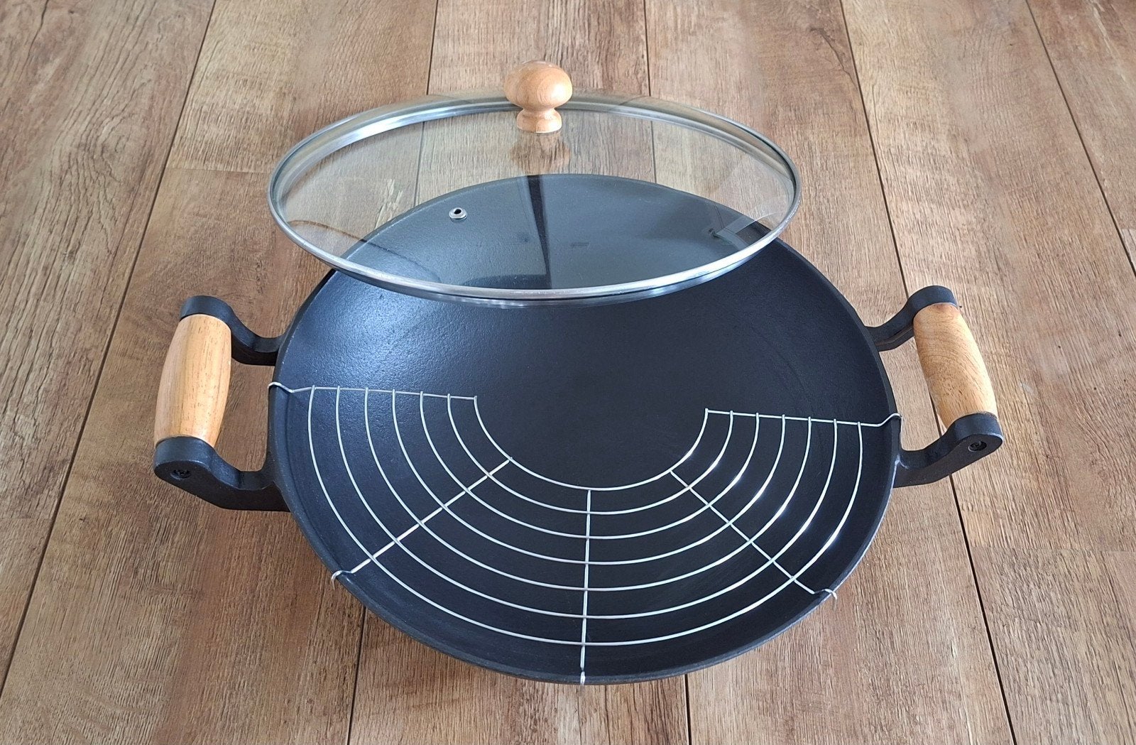 Gietijzeren wokpan met deksel, Ophalen, Gietijzer, Wok