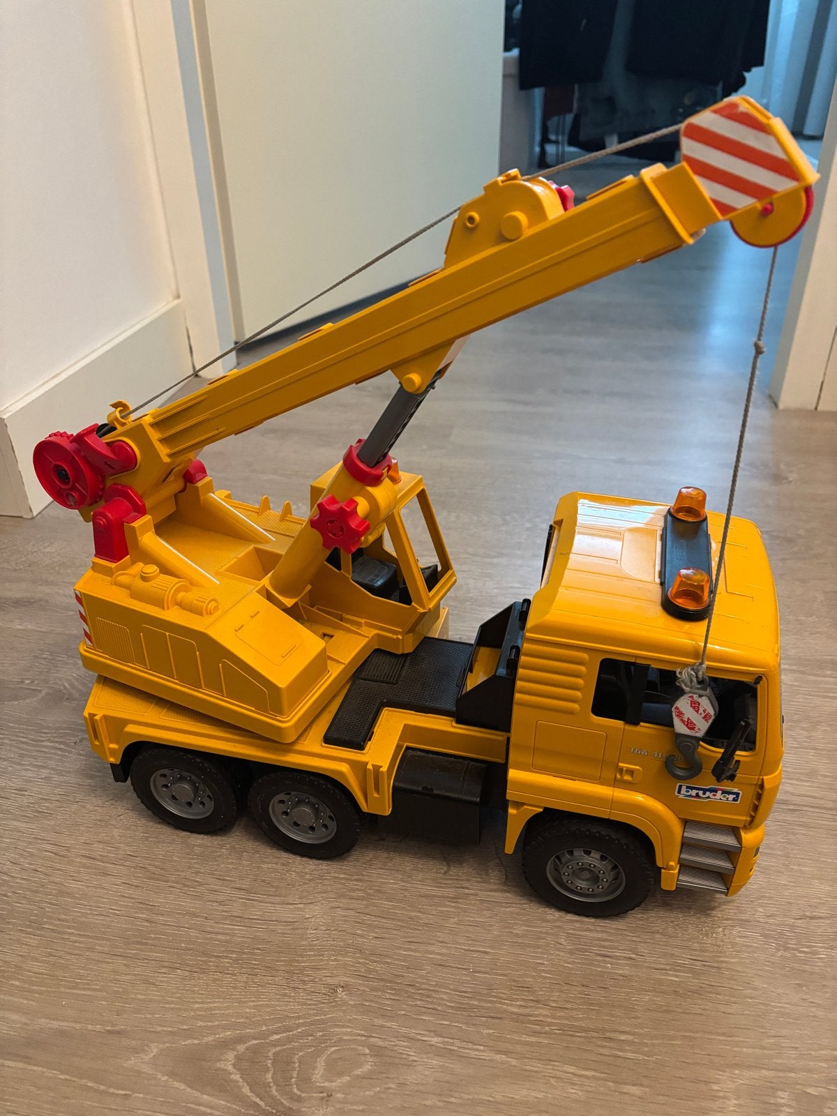 Bruder kraanwagen met defect takelmechanisme, Kinderen en Baby's, Speelgoed | Speelgoedvoertuigen, Ophalen of Verzenden, Gebruikt