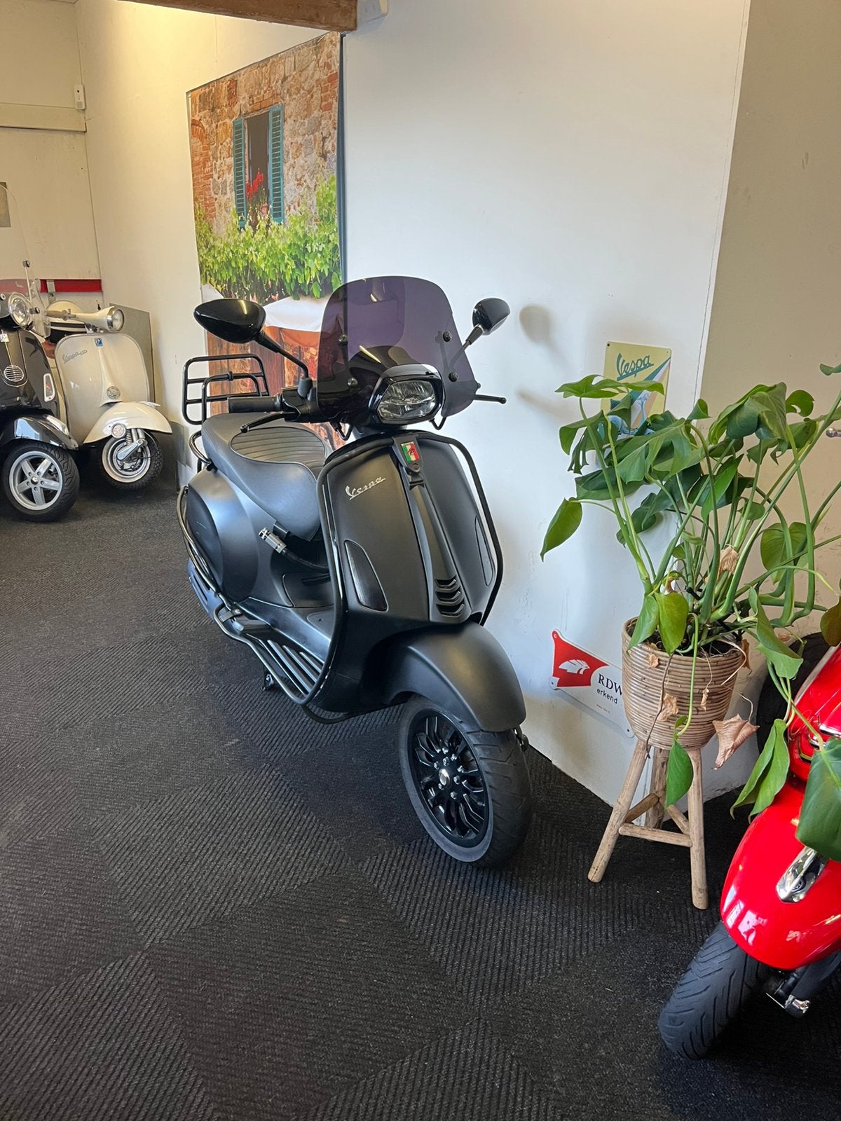 Vespa Sprint 50 4T IGET // 2019 // Notte Zwart // Brom 45KM, Ophalen, Overige modellen, Maximaal 45 km/u, 0 versnellingen