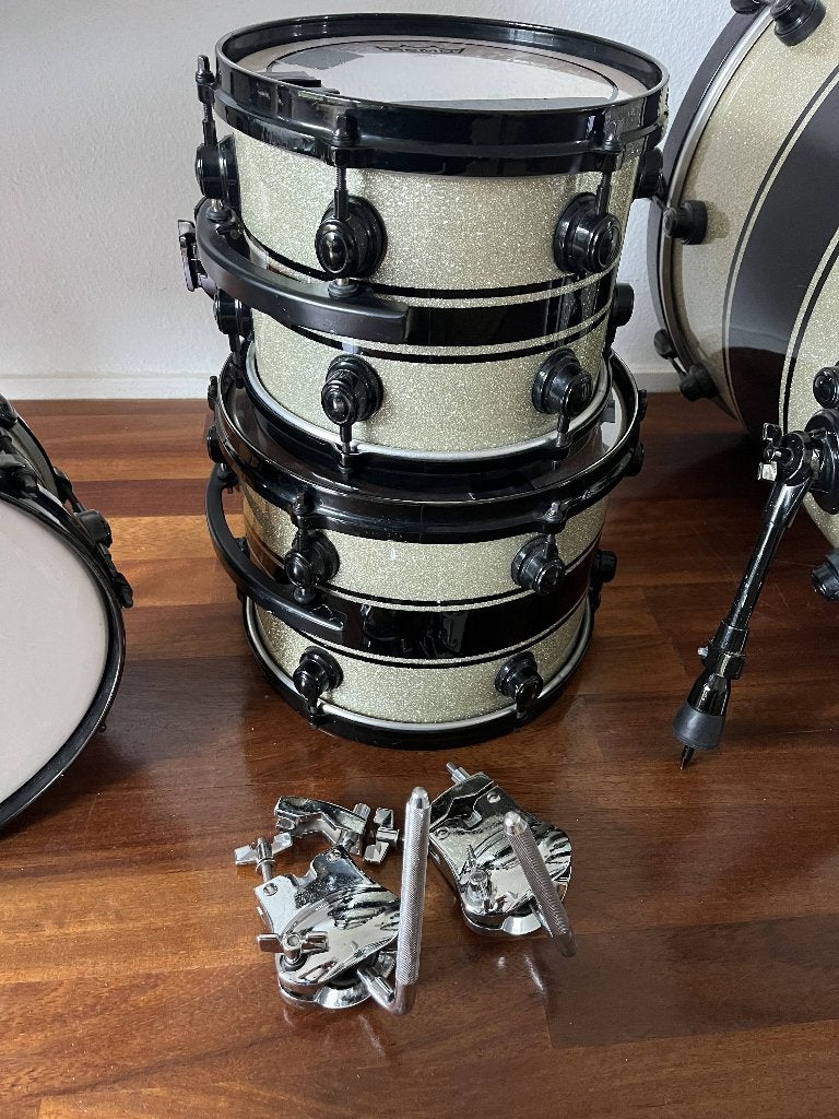 Adams 8000 Silver Sparkle Black Racing Stripe