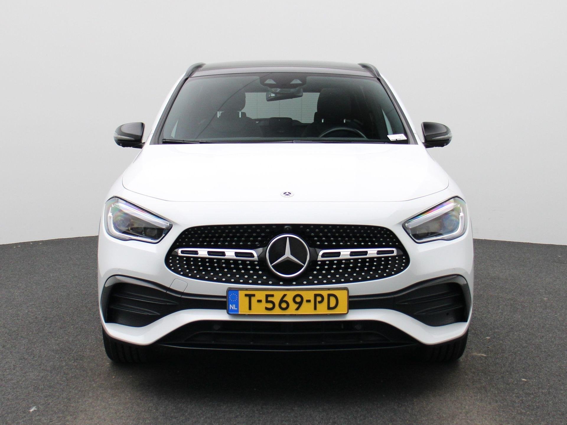 Mercedes-Benz GLA-klasse 250 e AMG Line Premium Plus | Autom, Auto's, 12 maanden, 4 cilinders, Leder en Stof, Wit