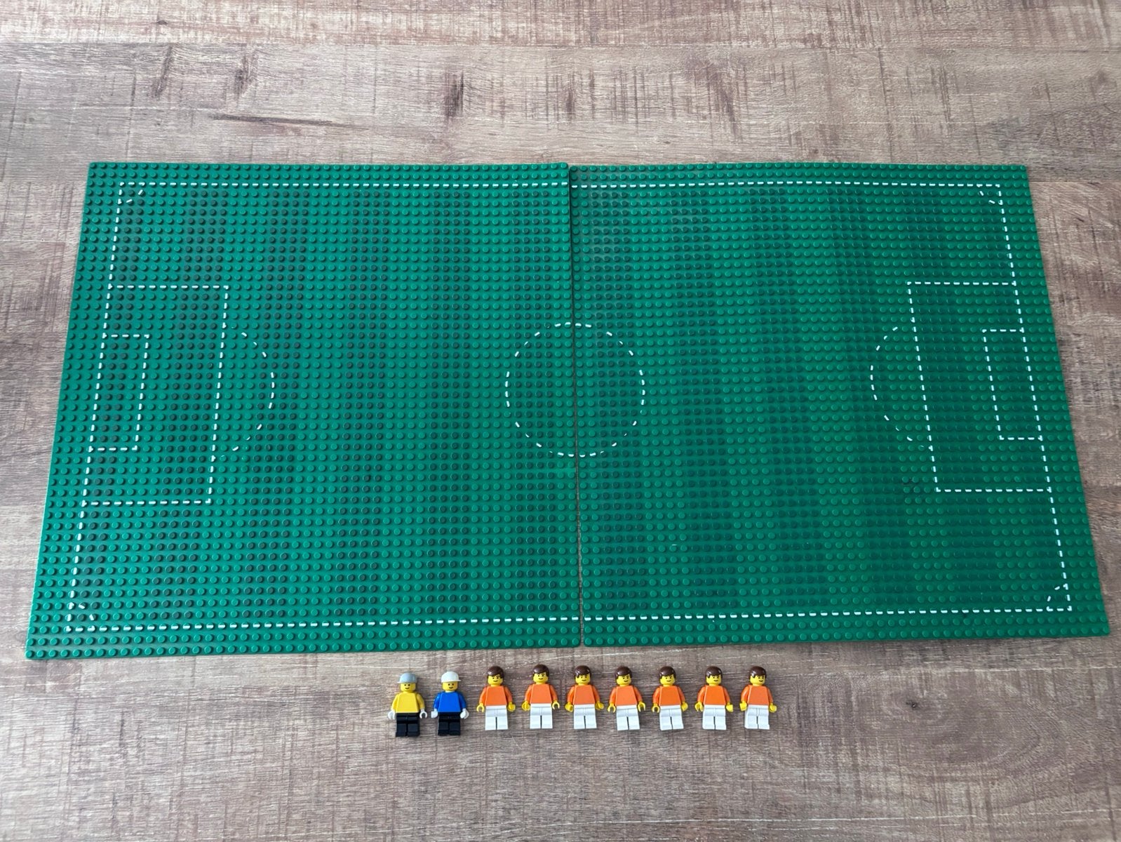 Lego voetbal (2 veldplaten, 2 keepers en 7 Oranje spelers), Kinderen en Baby's, Speelgoed | Duplo en Lego, Gebruikt, Lego, Ophalen of Verzenden
