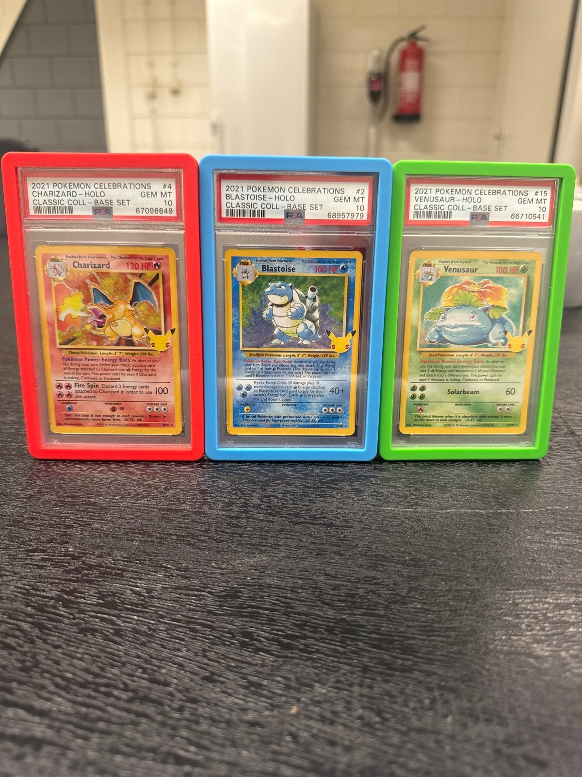 Psa 10 Celebrations Trio: Charizard, Blastoise, Venusaur, Hobby en Vrije tijd, Verzamelkaartspellen | Pokémon, Ophalen of Verzenden