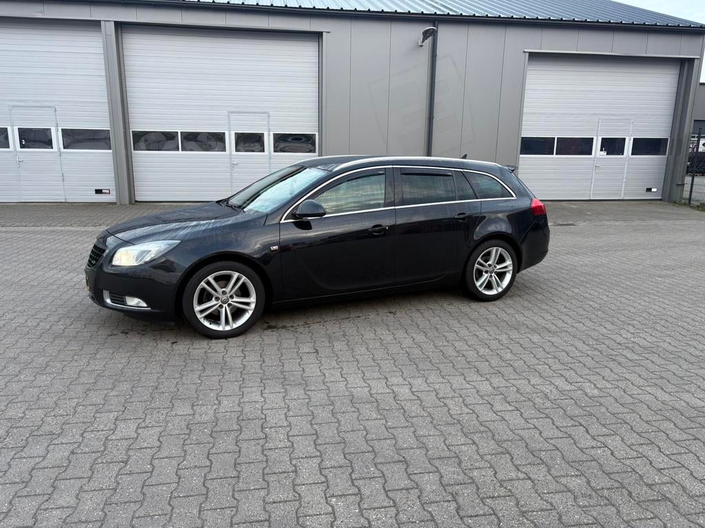 Opel Insignia 1.4 Turbo 103KW Sports Tourer 2012 Zwart, Auto's, Zwart, 4 cilinders, Zwart, Handgeschakeld