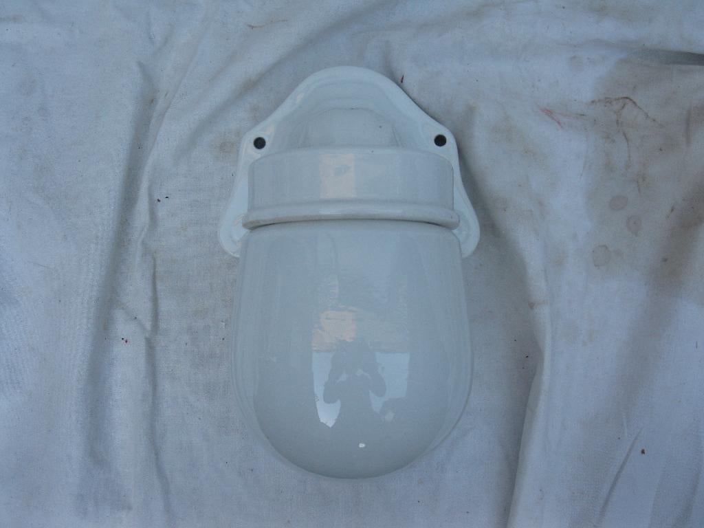 Antieke porseleinen wandlamp bollamp, Huis en Inrichting, Lampen | Wandlampen, Ophalen of Verzenden