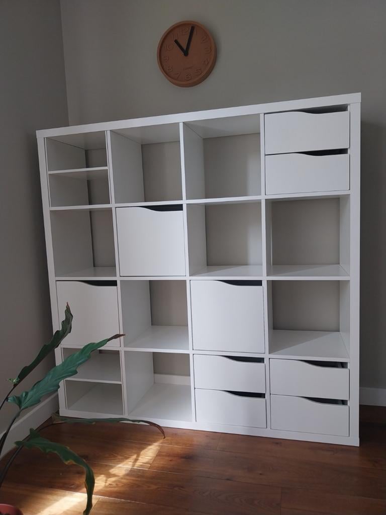 KALLAX kast wit - IKEA, Huis en Inrichting, Kasten | Boekenkasten, Ophalen, Zo goed als nieuw, 25 tot 50 cm, Minder dan 100 cm
