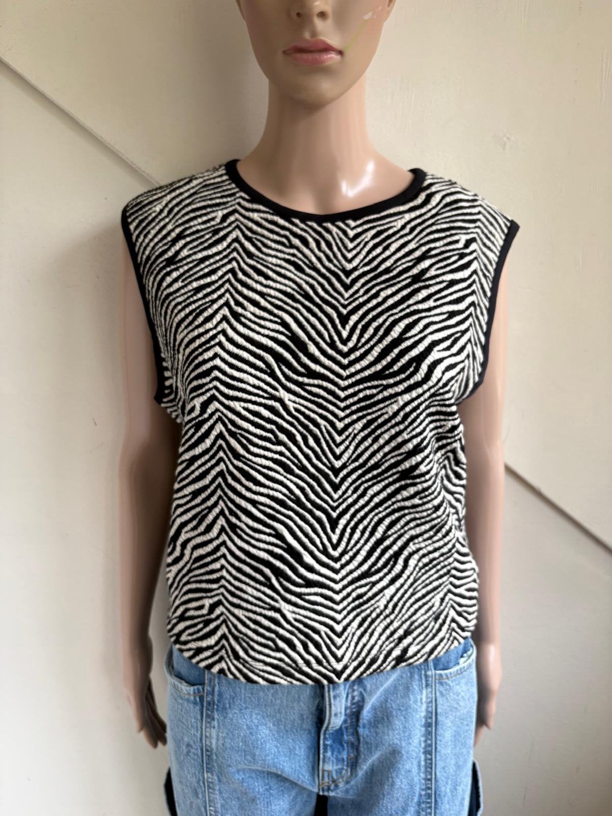 Vanilia top zwart wit maat 44 zebra motief dikker materiaal, Kleding | Dames, Zwart, Maat 42/44 (L), Ophalen of Verzenden, Zo goed als nieuw
