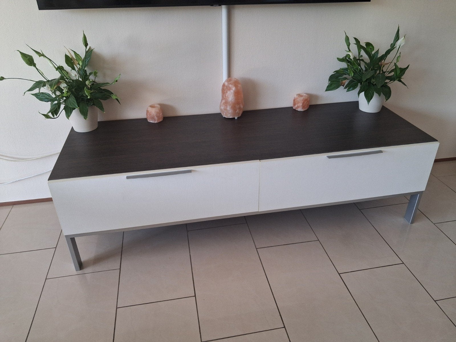 Modern tv-meubel met opbergruimte, Huis en Inrichting, Gebruikt, 150 tot 200 cm, Minder dan 100 cm, Modern