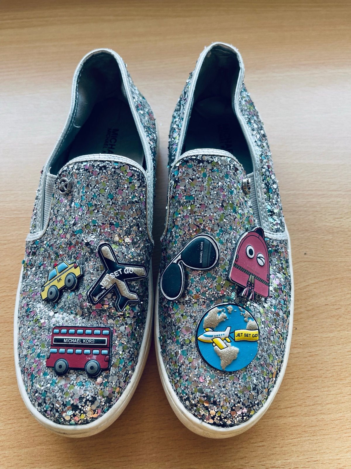 Michael Kors glitter instappers met patches, maat 34, Kinderen en Baby's, Jongen of Meisje, Schoenen, Ophalen of Verzenden, Zo goed als nieuw