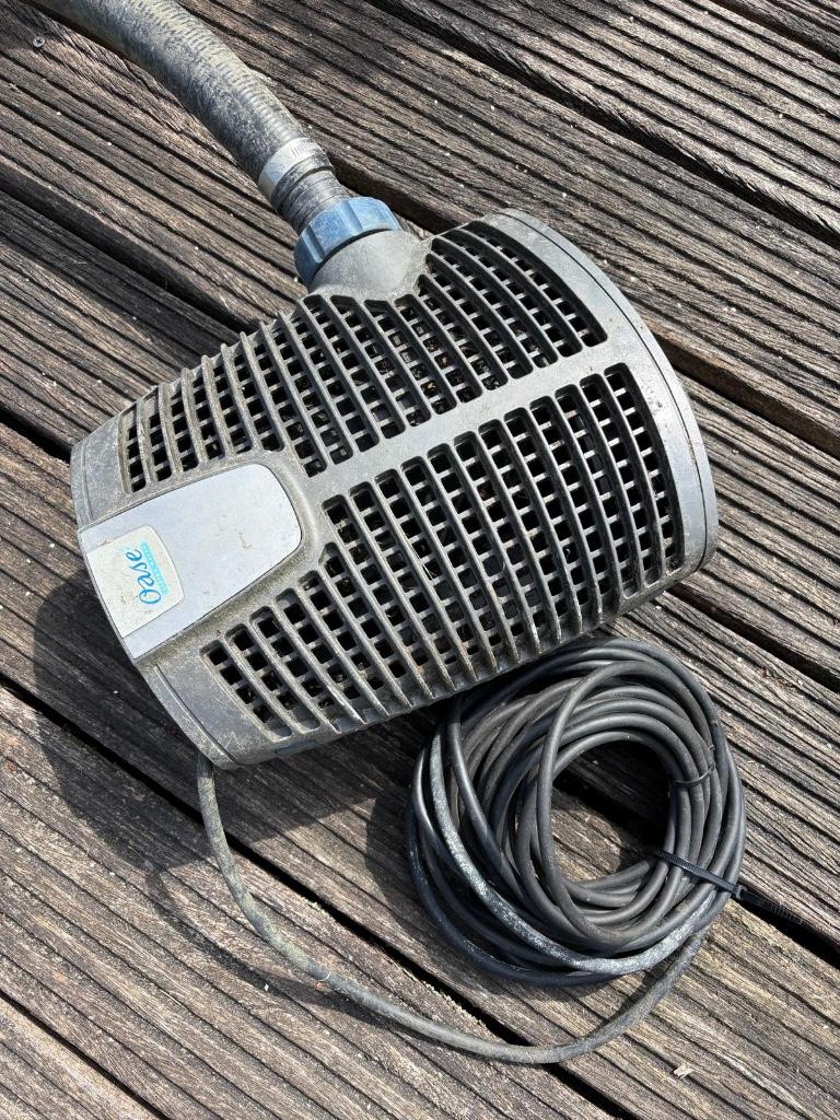 Oase Aquamax eco premium 12000 vijverpomp, Ophalen of Verzenden, Zo goed als nieuw, Vijverpomp