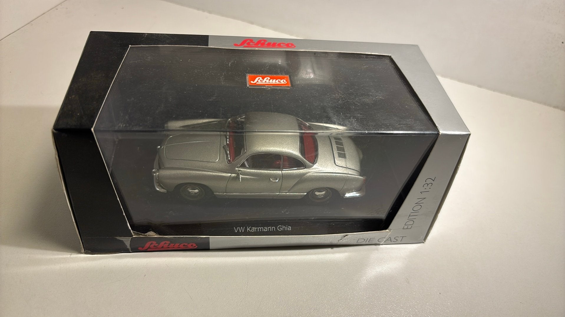 Volkswagen karmann ghia grey schuco 1.32, Tractor of Landbouw, Ophalen of Verzenden, Schuco, A