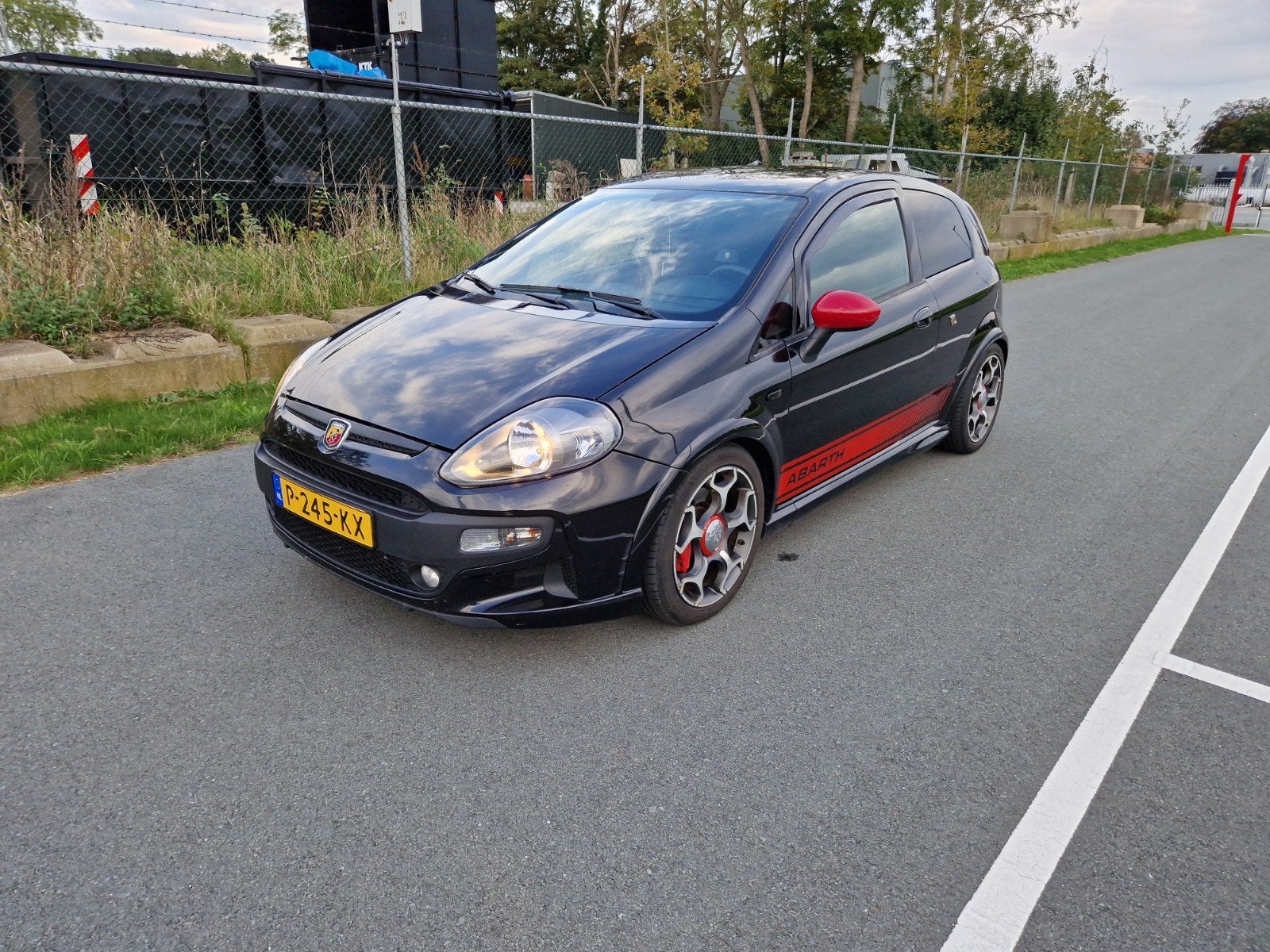 Fiat Punto  Abarth  liefhebber auto, Voorwielaandrijving, 1160 kg, Stof, Zwart