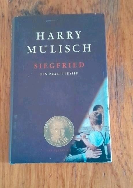 harry mulisch - siegfried - een zwarte idylle, Ophalen of Verzenden, Gelezen, Harry Mulisch