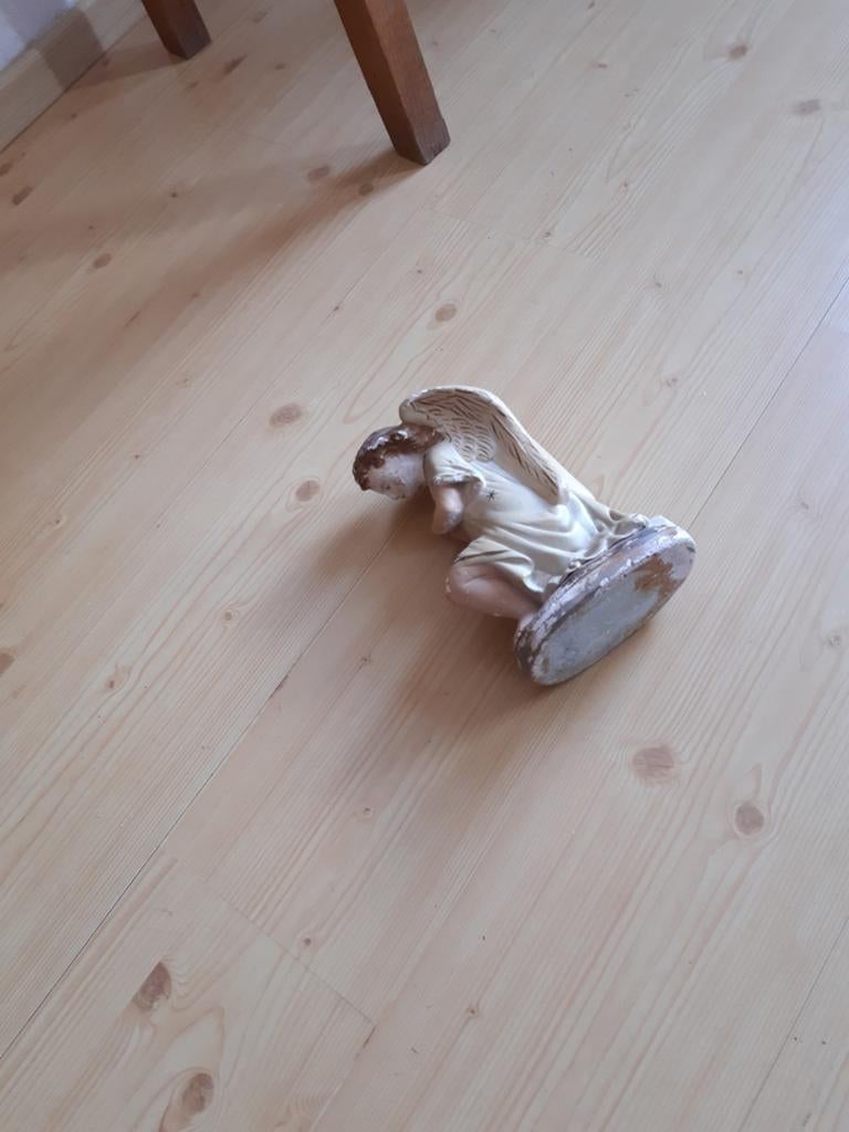 Gips beeldje, Ophalen, Minder dan 10 m², Laminaat