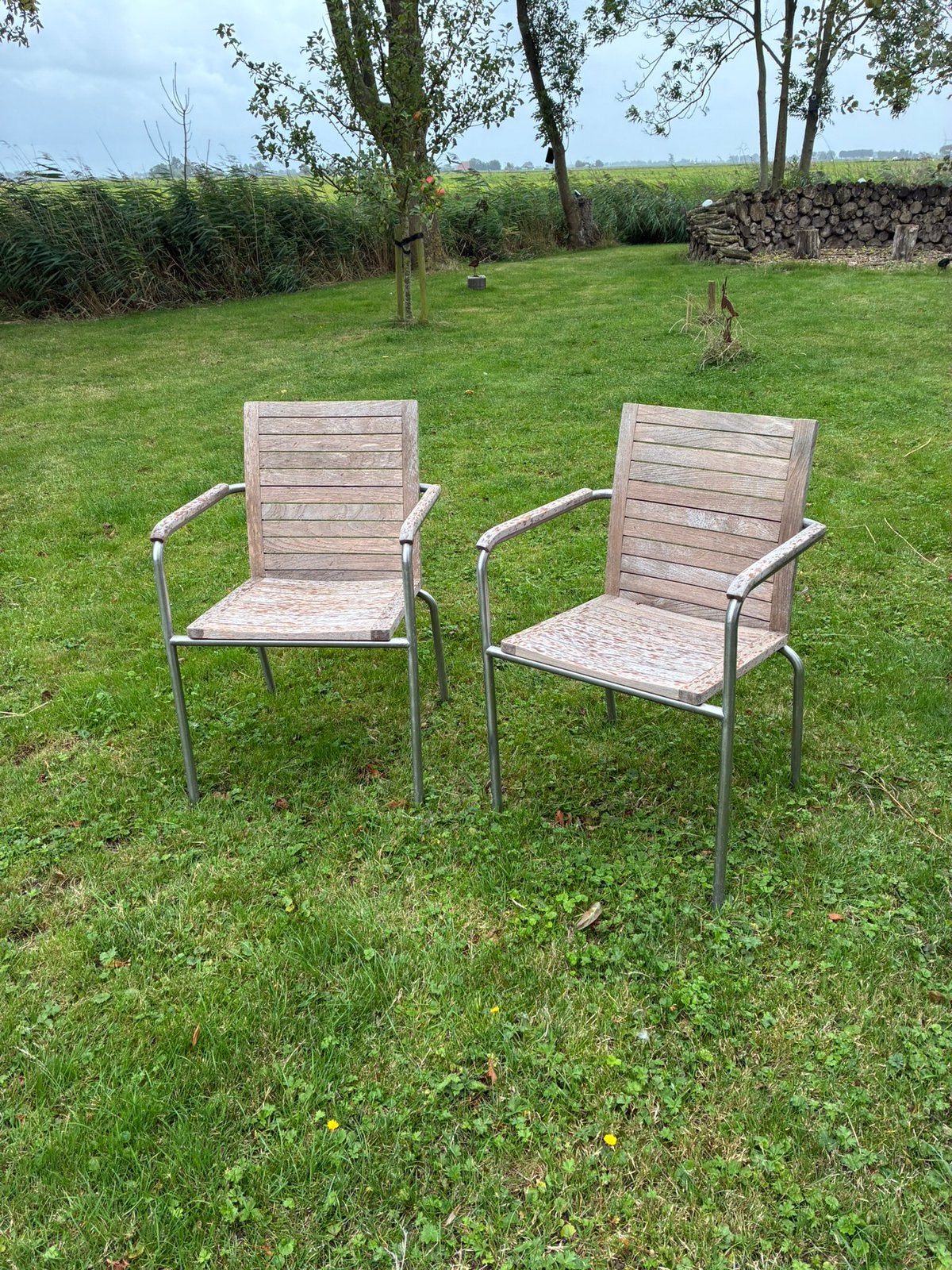 Teakhouten/rvs stoelen stapelbaar, Tuin en Terras, Tuinstoelen, Ophalen, Zo goed als nieuw, Rvs, Stapelbaar