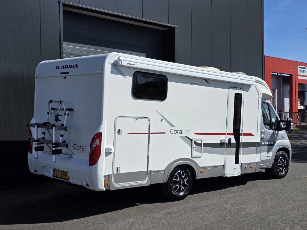 Adria Coral Axess 600 SL, Standaard zit, Ringverwarming, Tot en met 2, 6 tot 7 meter