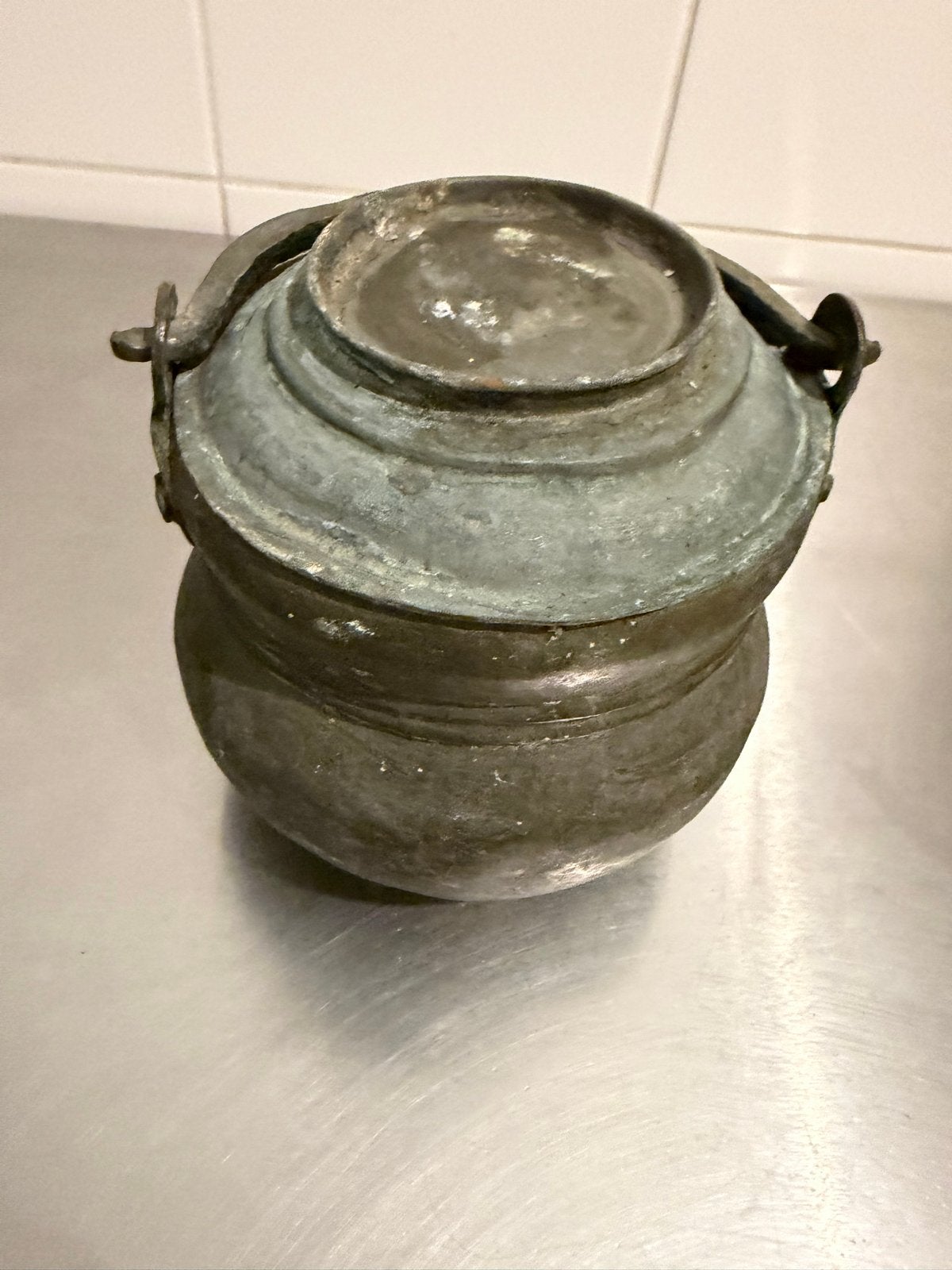 Antieke pot met deksel en hengsel, Ophalen of Verzenden, Koper