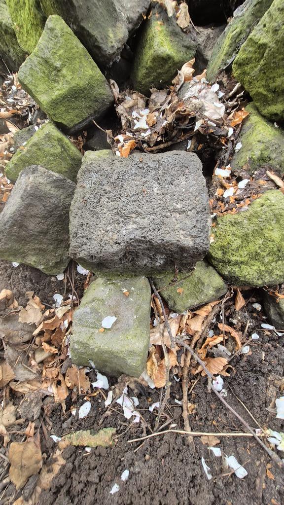 Poreuze keien, Tuin en Terras, Ophalen, Zo goed als nieuw