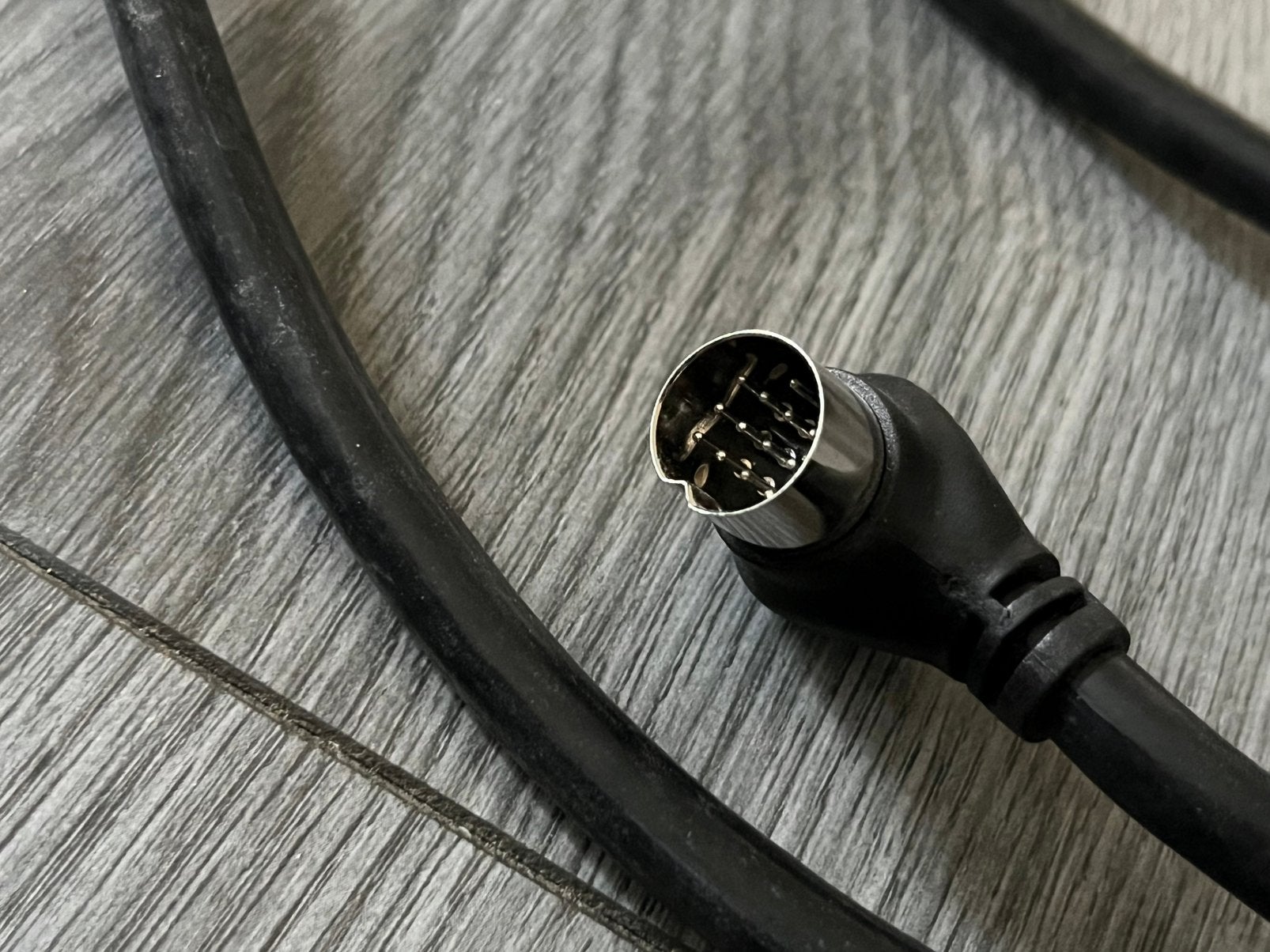 Loewe - Dertienpolige bass module kabel., Ophalen, Gebruikt, 2 tot 5 meter, Overige kabels