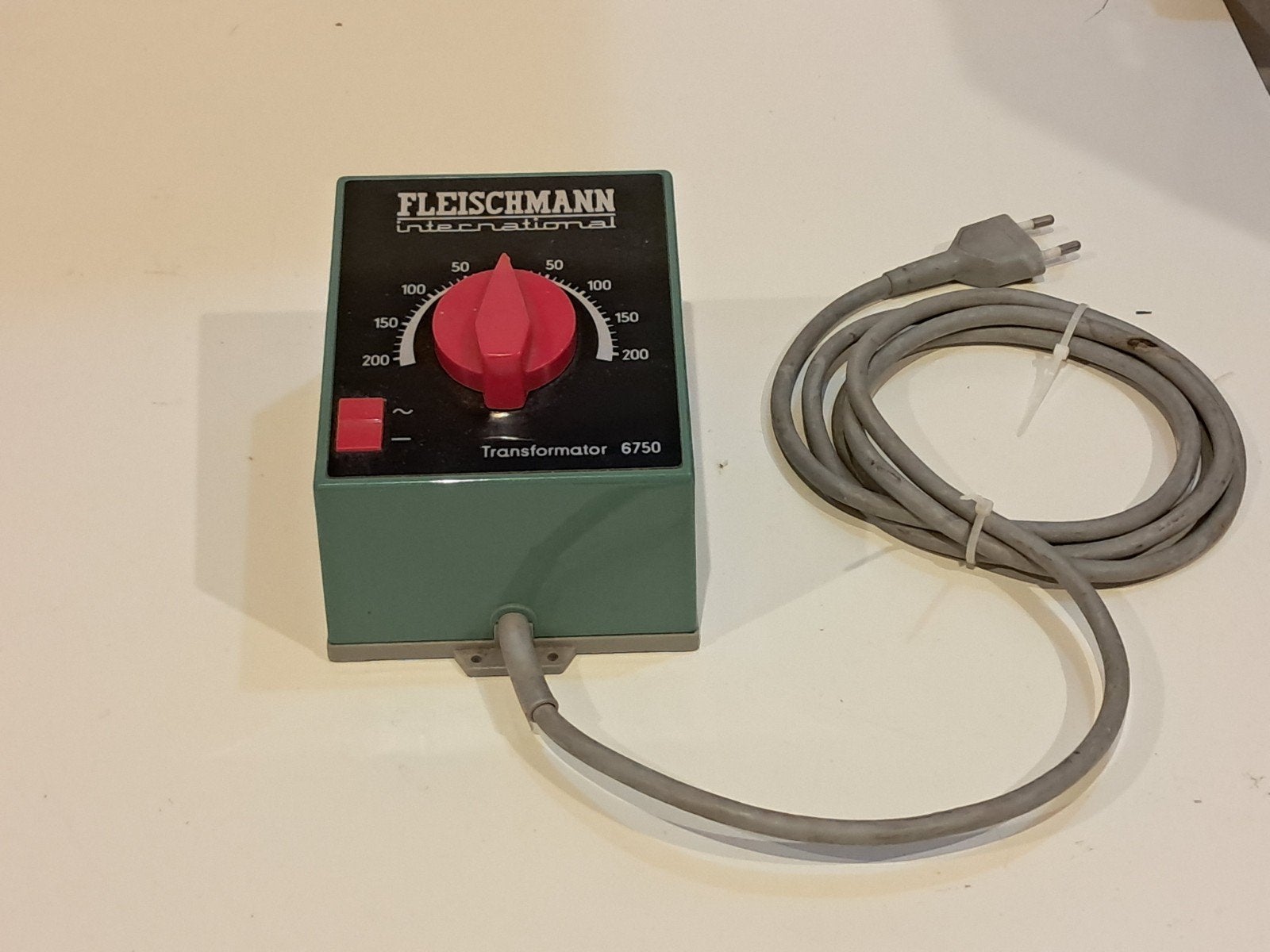 trafo fleischmann 6750, Hobby en Vrije tijd, Modeltreinen | H0, Transformator of Voeding, Gelijkstroom, Fleischmann, Ophalen of Verzenden