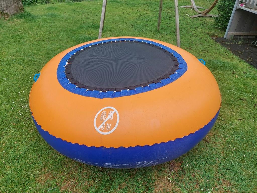 Trampoline en zwembad voor peuters - weinig gebruikt, Ophalen of Verzenden, Zo goed als nieuw