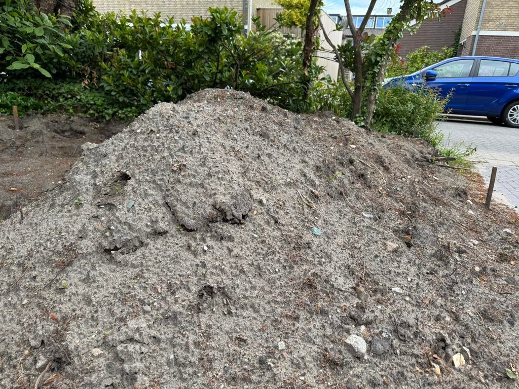 2 kuub Tuingrond en tuinaarde gratis af te halen, Ophalen, Zo goed als nieuw, Overige typen