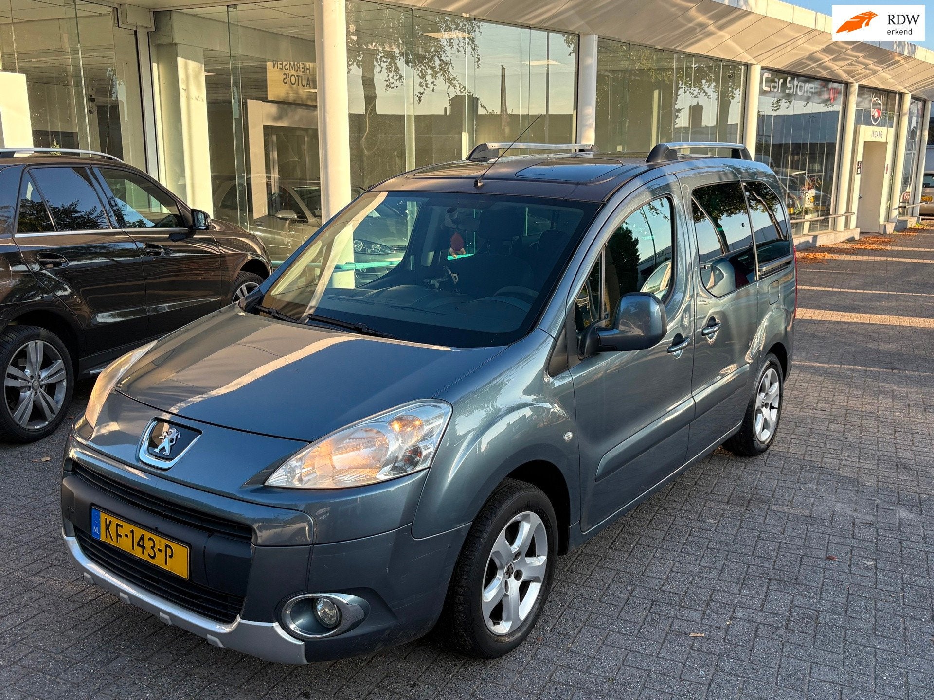 Peugeot Partner Tepee 1.6 VTi XT Style Pano AC Trekhaak PDC, Auto's, Peugeot, Voorwielaandrijving, Euro 5, 1380 kg, Gebruikt