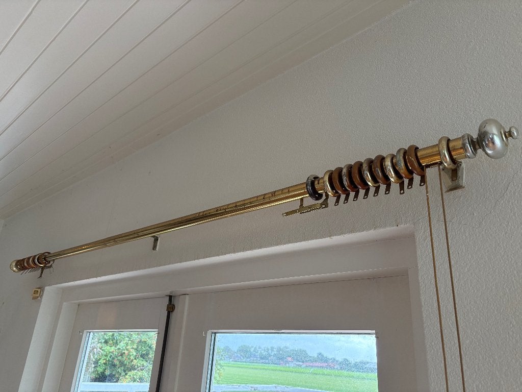 Koordbediende gordijnrails (goudkleurig), Ophalen, Metaal, Zo goed als nieuw, Inclusief montageonderdelen