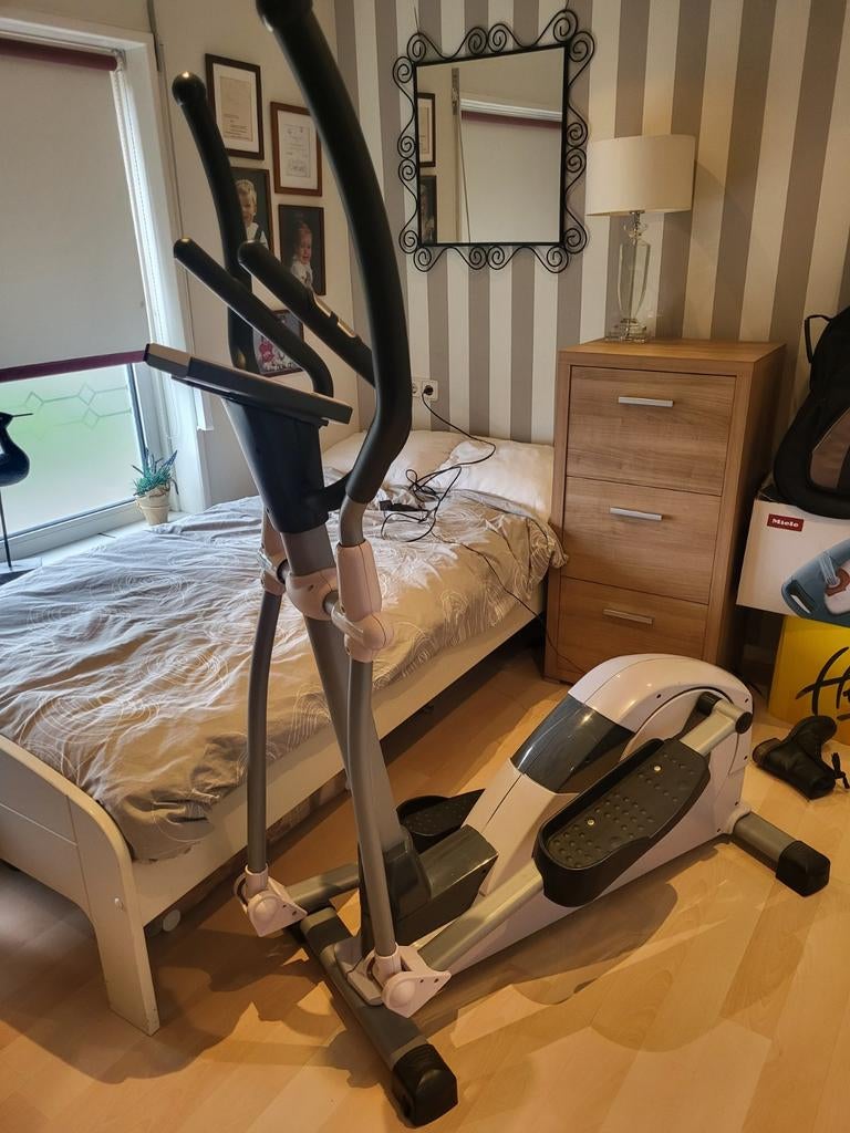 Crosstrainer - Inclusief trainingsprogra, Sport en Fitness, Ophalen, Gebruikt