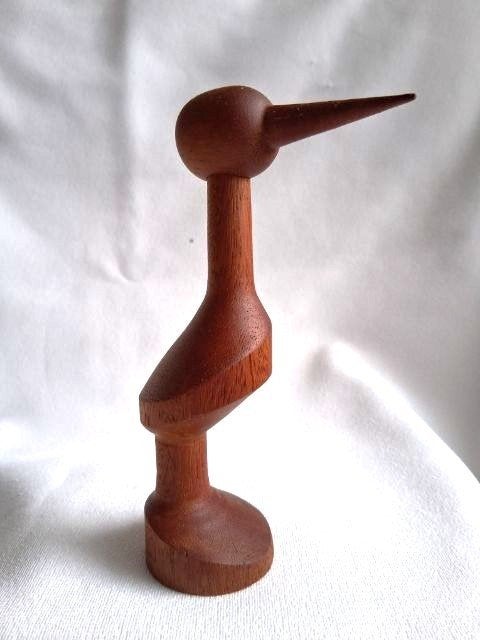 Scandinaviesch? teak beeldje, Houtsnijwerk, Minder dan 20 cm, Ophalen of Verzenden, Handgemaakt