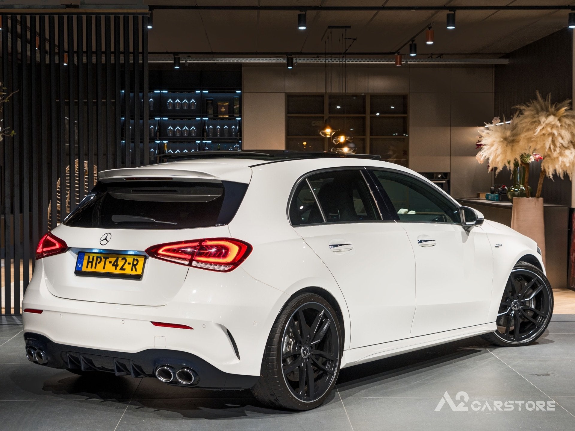 Mercedes-Benz A-klasse AMG 45 4MATIC+ Premium Plus PANO 360, Automaat, Gebruikt, Wit, Bedrijf