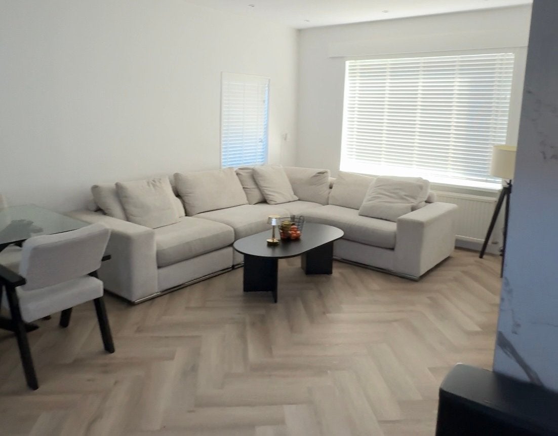 Hoekbank crème kleur, Huis en Inrichting, Ophalen, 250 tot 300 cm, Hoekbank, 75 tot 100 cm