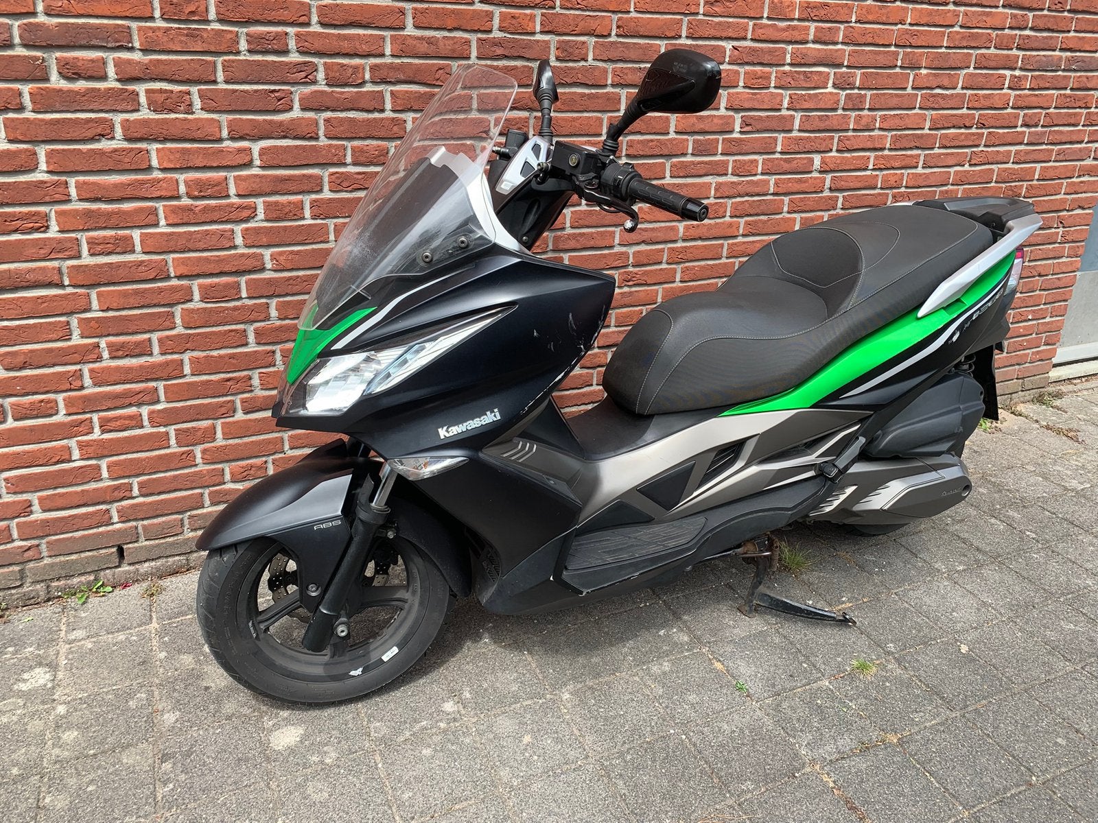 Kawasaki J300 Abs scooter rijdt perfect 2015 64000 Km, Scooter, Particulier, ABS, Automaat