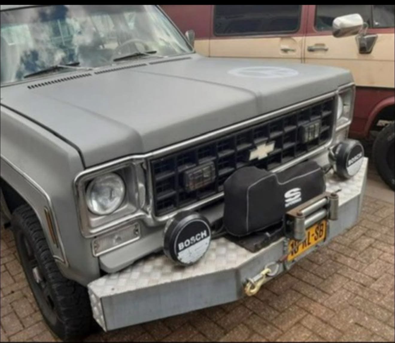Bizar sterke lier bumper - Kaal verkocht, Gebruikt, Voor, Ophalen of Verzenden, Bumper