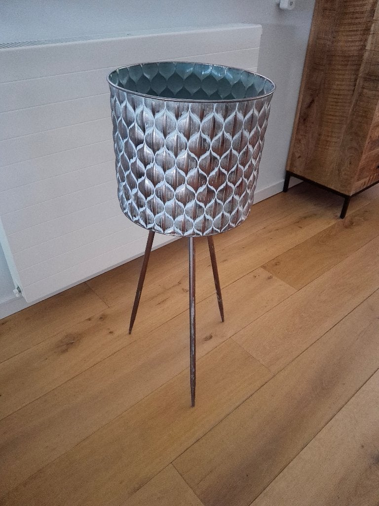 Metalen plantenbak, rond, Ophalen, Rond, Zo goed als nieuw, Binnen