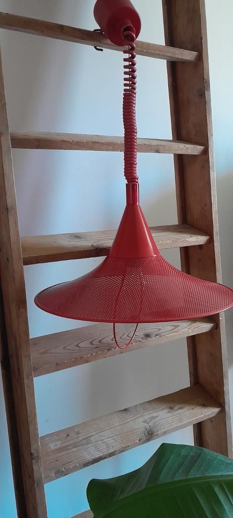 MOET WEG NU 35!! Vintage lamp rood Memphis stijl jaren 80, Gebruikt, Ophalen of Verzenden, Metaal, Minder dan 100 cm