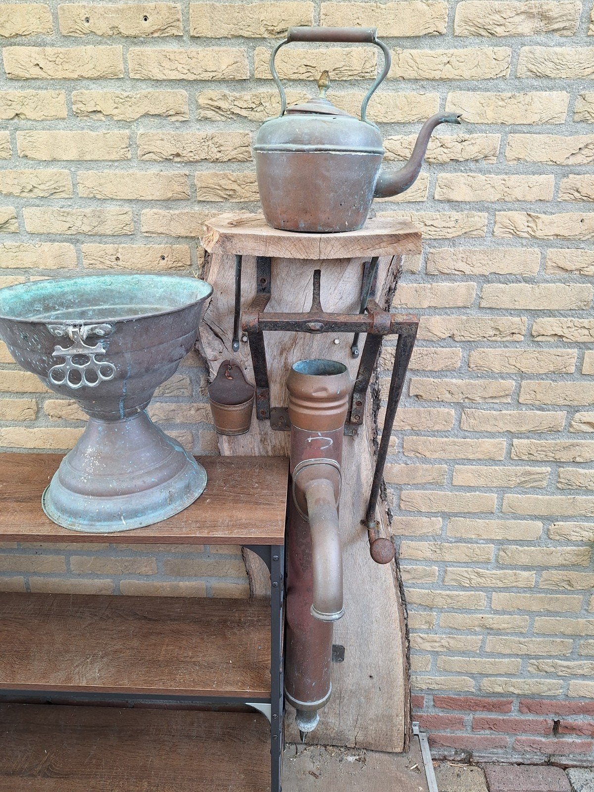Antieke koperen pomp, ketel en bloemenbak - Zeer oud, Ophalen