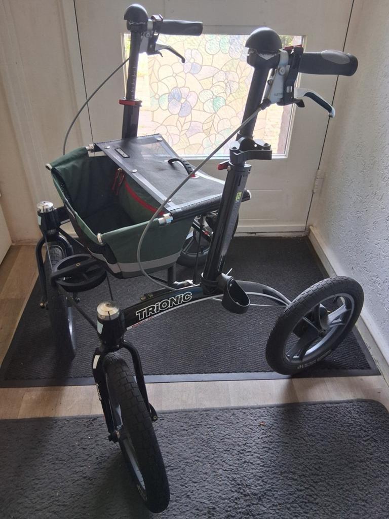 Rollator Trionic Walker 14er lichtgewicht Rolator, Diversen, Rollators, Ophalen of Verzenden, Opvouwbaar, Zo goed als nieuw