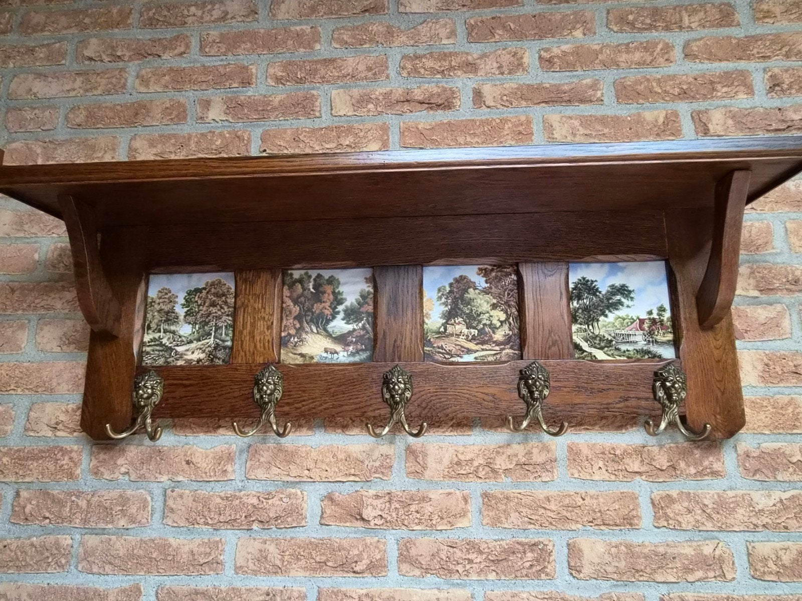 Klassieke eikenhouten kapstok met tegels en leeuwenkoppen, Ophalen of Verzenden