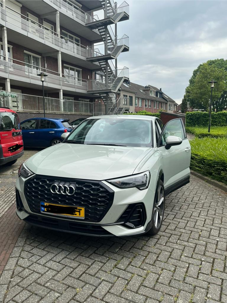 Audi Q3 Sportback S-line 35 TFSI S-Tronic / SONOS 20", Auto's, Stof, 4 cilinders, 14 km/l, 750 kg