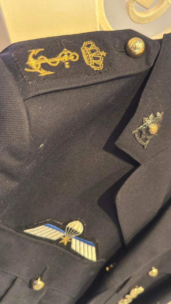 Korps Mariniers uniform compleet met insignes, maat 47 3/4, Verzamelen, Ophalen of Verzenden, Marine, Nederland, Kleding of Schoenen
