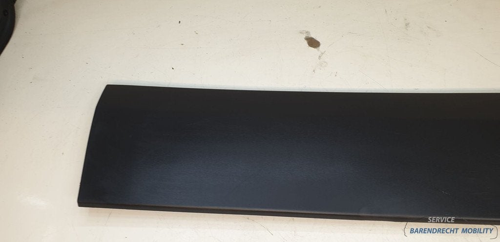 Stootstrip sierlijst Sprinter W906 portier 9066900500 Crafte, Gebruikt, Mercedes-Benz AG, Ophalen of Verzenden, Mercedesstrasse 120
70372  Stuttgart, DE