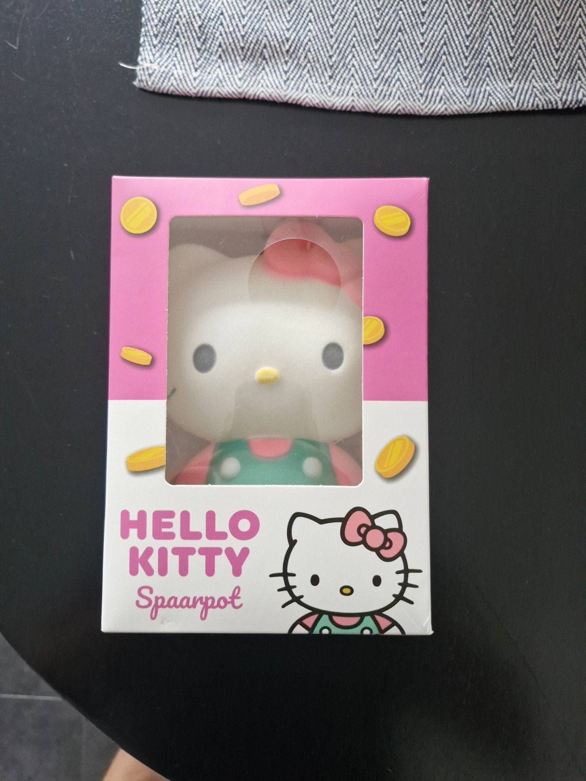 Hello Kitty Spaarpot - Nieuw in verpakking, Verzamelen, Spaarpotten, Ophalen of Verzenden, Nieuw, Kunststof, Strip- of Tekenfilmfiguur
